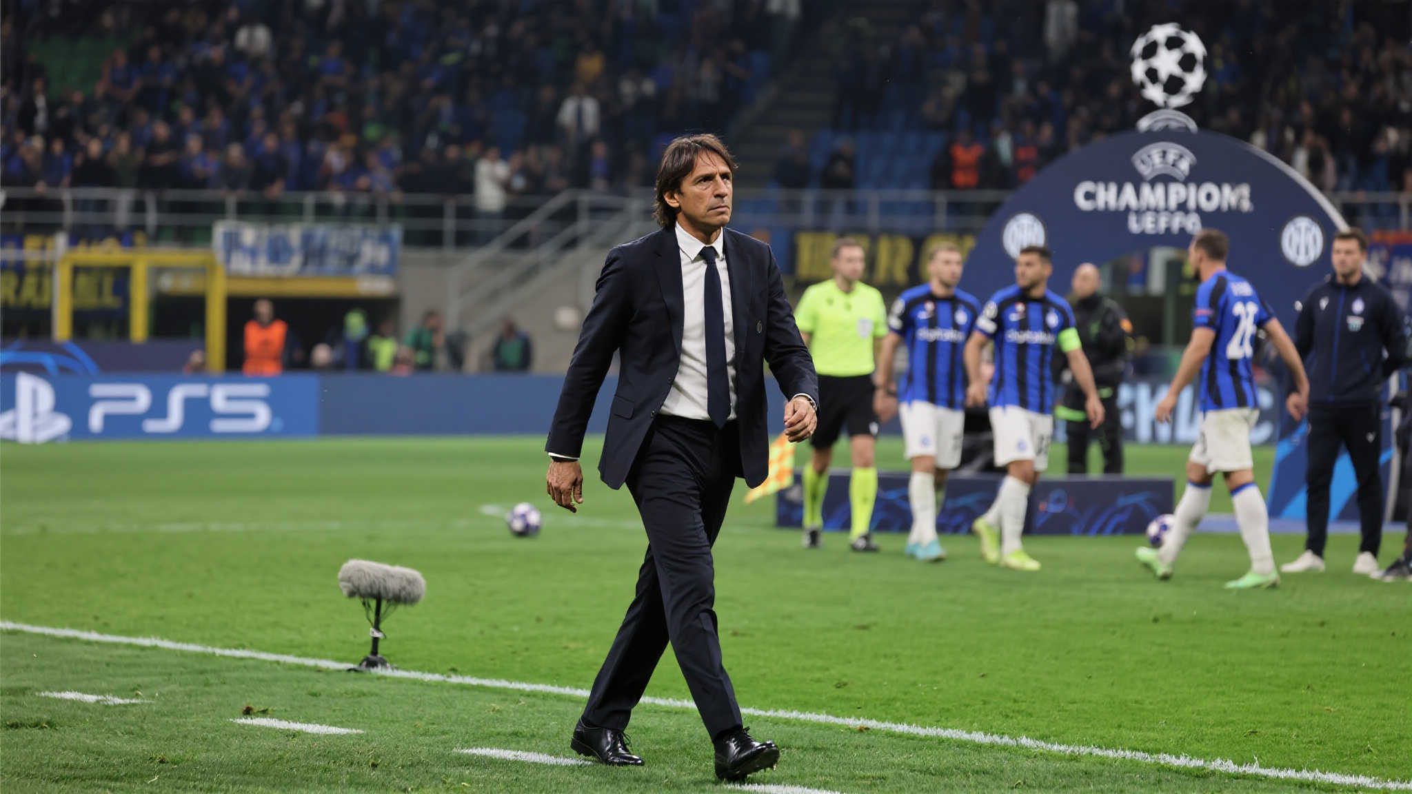 欧冠决赛失利成导火索?小因扎吉或将离开国际米兰 在欧洲足坛,每一场决赛都充满了戏剧性和悬念,而欧冠