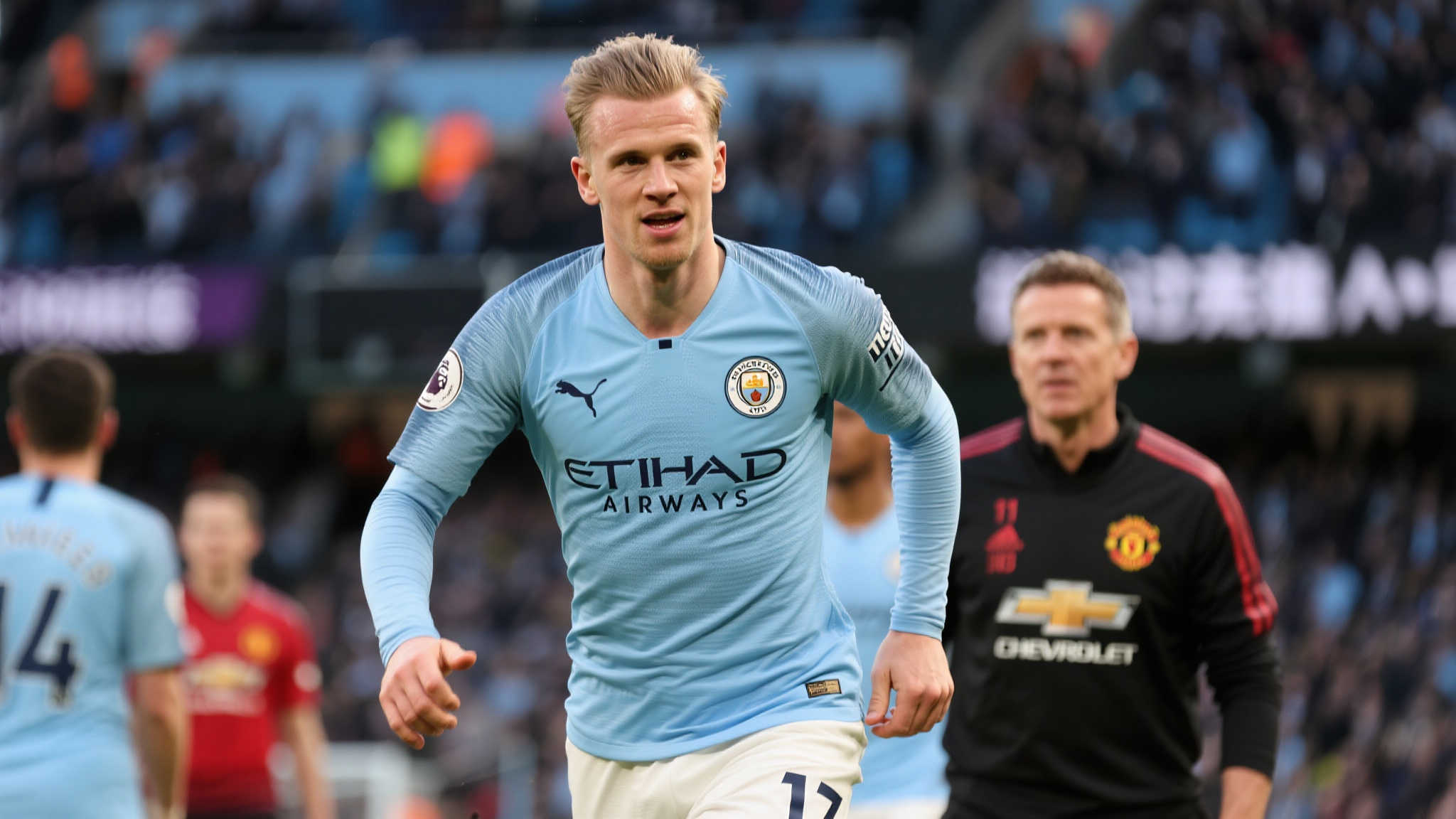 在竞争激烈、群星闪耀的英格兰足球超级联赛中，谁能被